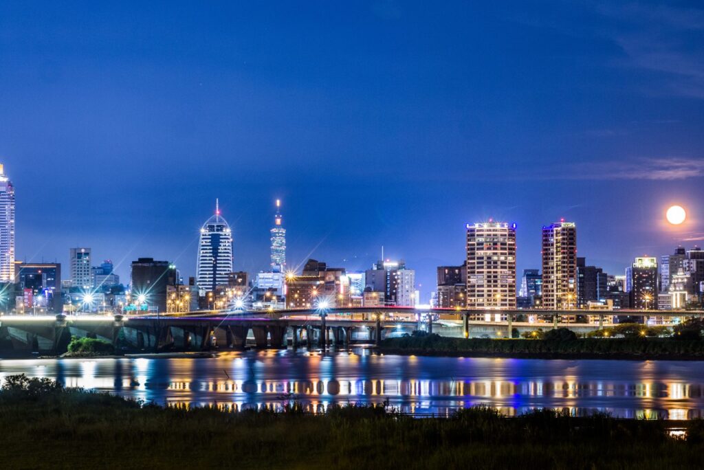 GLI STATI UNITI SI PREPARANO SU TAIWAN