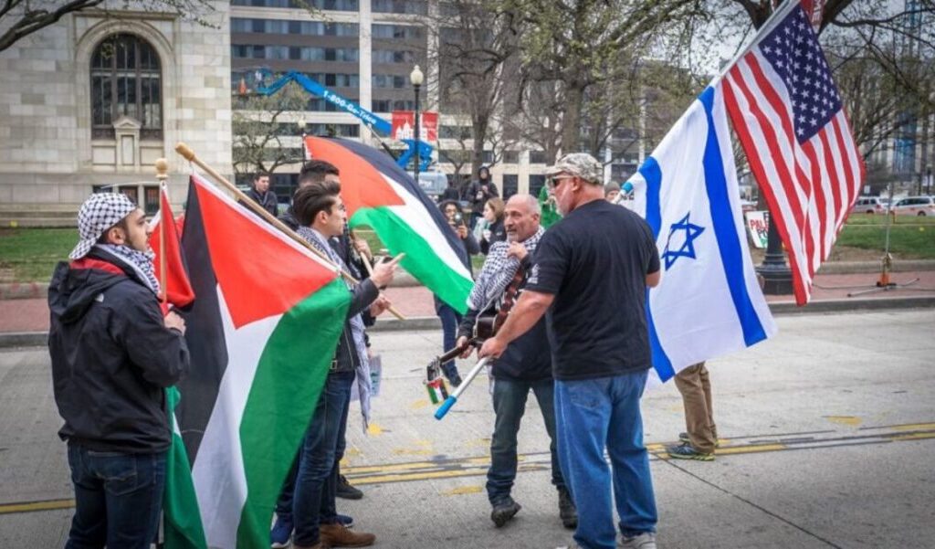 Regge la tregua tra Israele e i Palestinesi. Rimangono tensioni e rischi elevati.