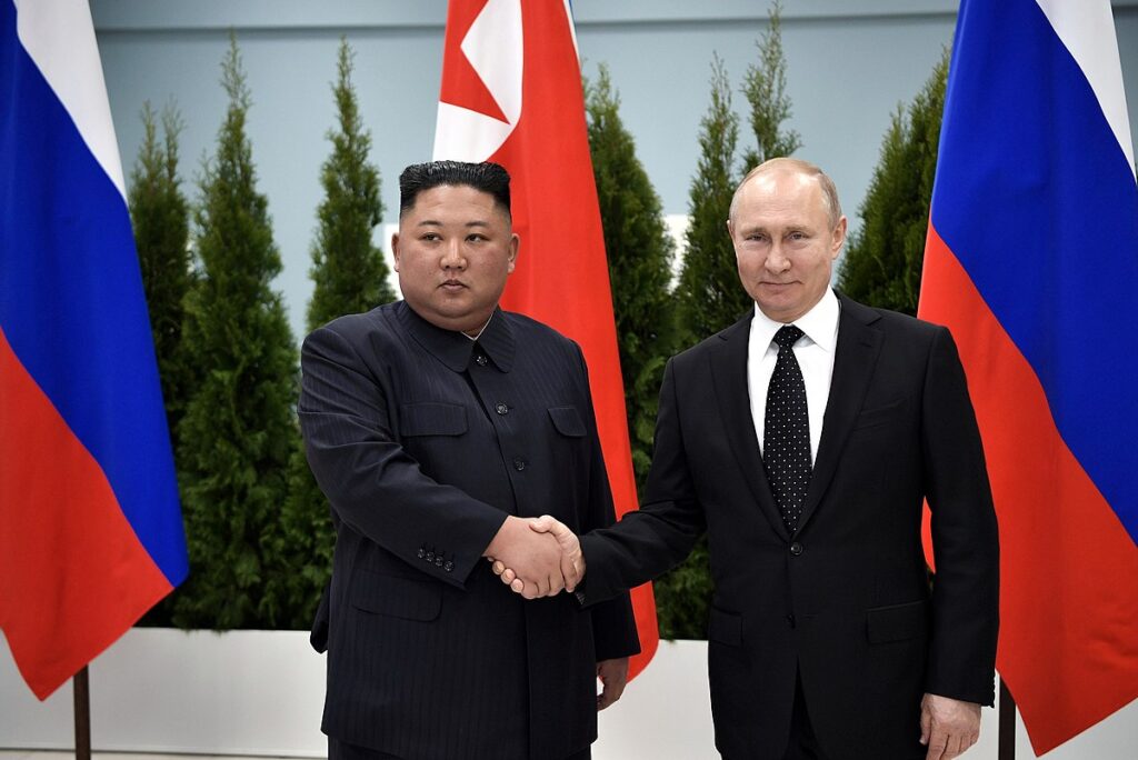PUTIN VA DA KIM – E CERCA LA SPONDA IN VIETNAM