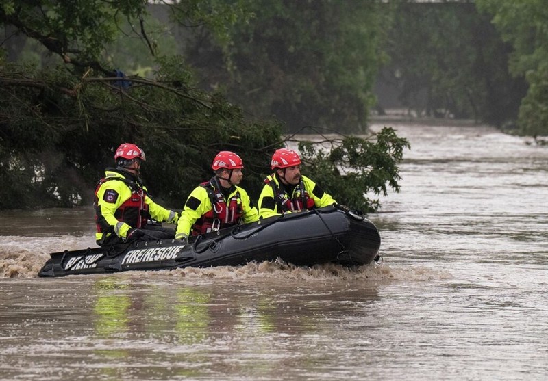 LE ALLUVIONI METTONO IN GINOCCHIO IL TEXAS